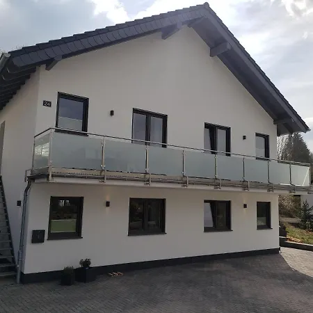 Am Aeppelsberg * Volkesfeld