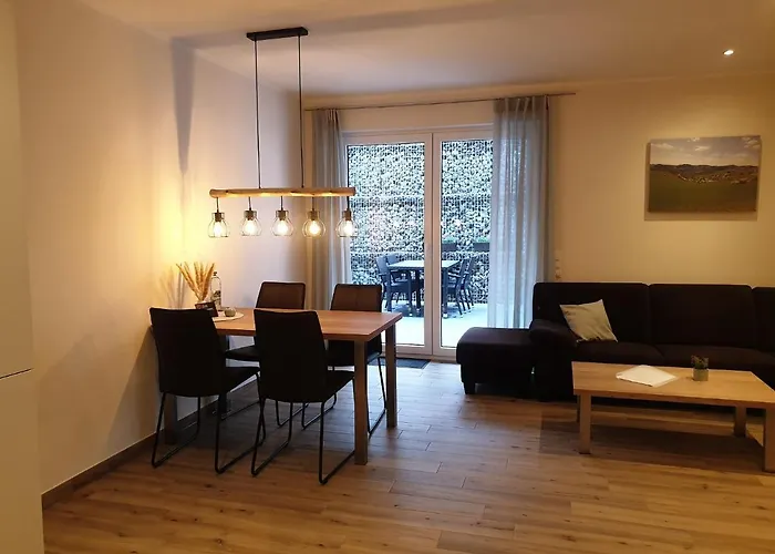 Am Aeppelsberg Volkesfeld