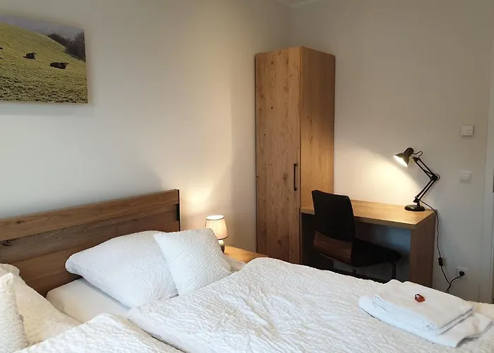 Am Aeppelsberg Volkesfeld